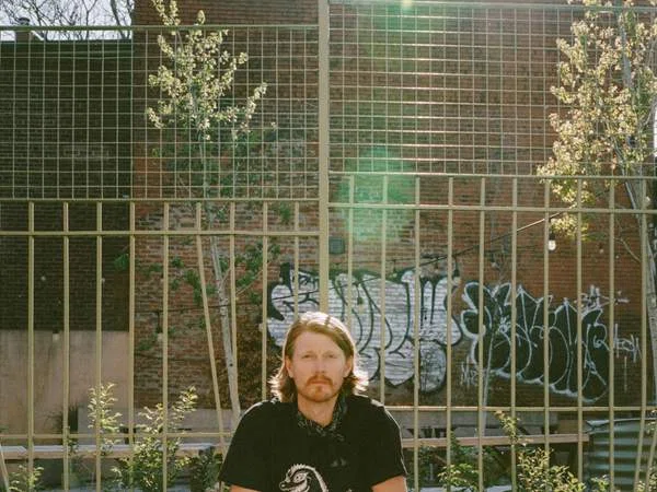 Noah Derksen / Paul Holland